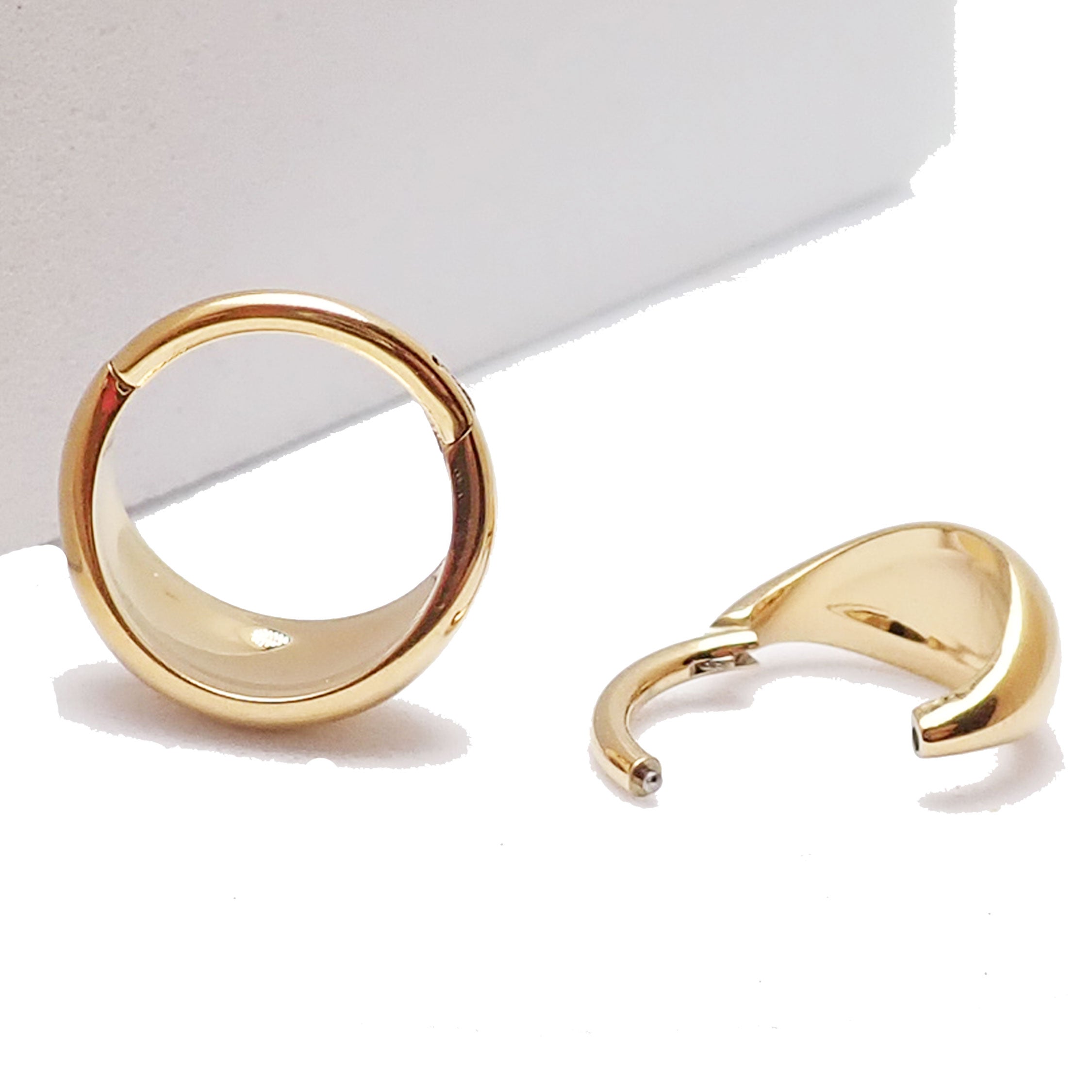 PVD Gold Titanium Snug Fit Chunky Clicker