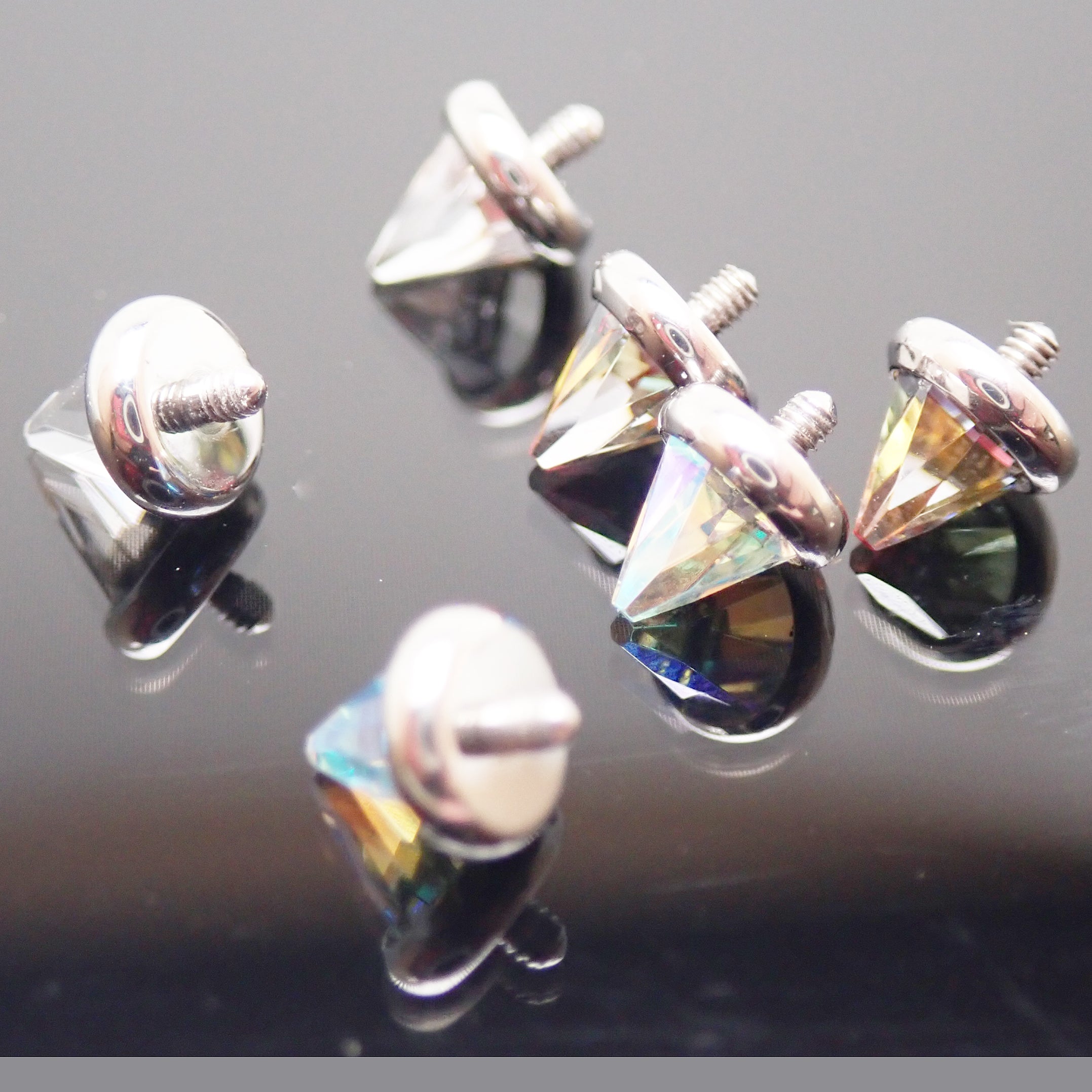 Swarovski Cone  0.9/1.2mm thread