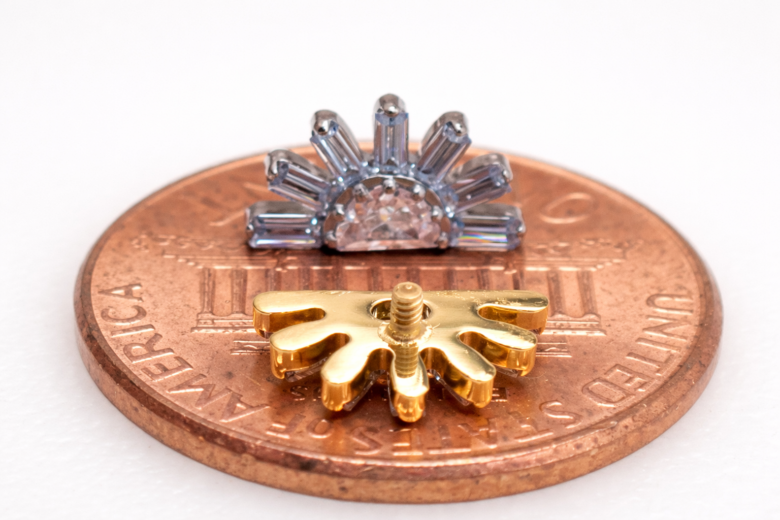 Titanium Sunburst CZ marquise 0.9mm internally Threaded - magpie body jewelry