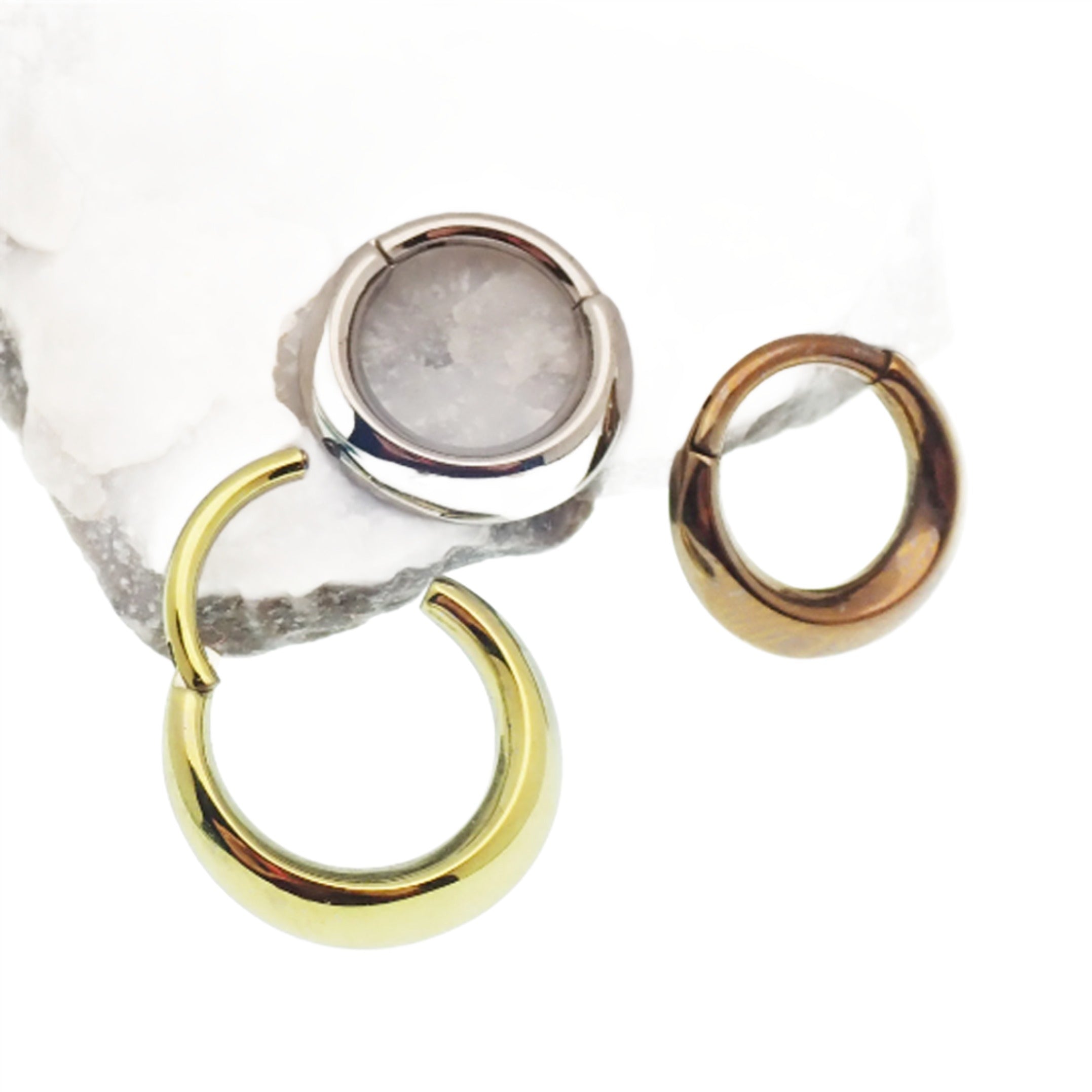 16g chunky titanium hinge clicker body jewelry with a sleek design, featuring a secure hinge clasp for comfortable wear.