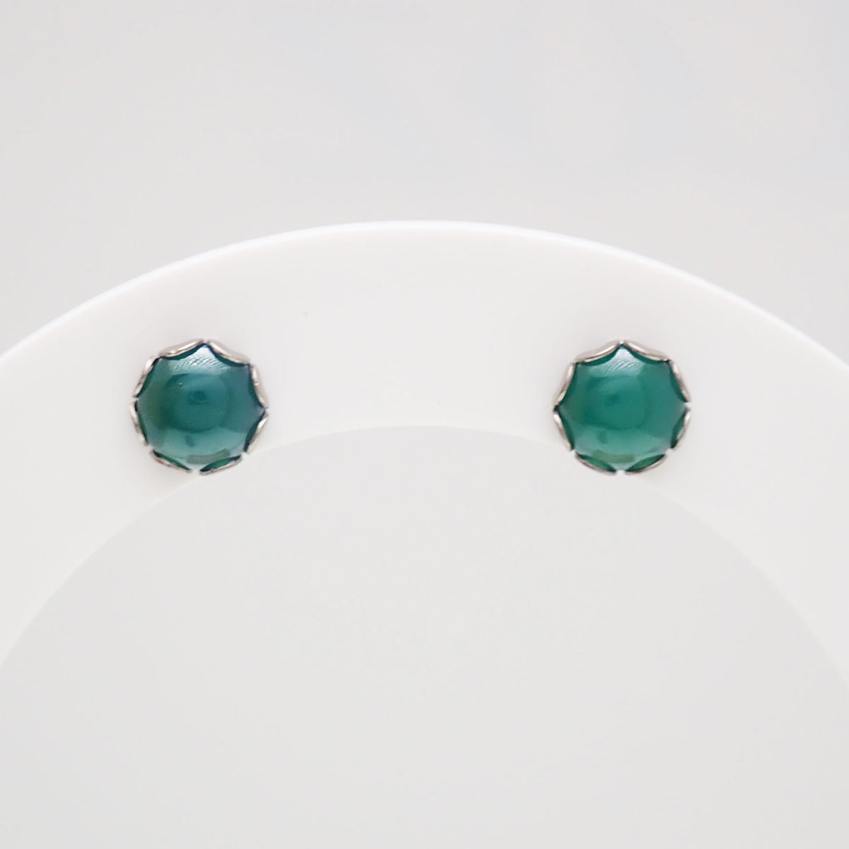 Implant grade Titanium Natural Stone 6mm Round Jade Earrings- Pair 20g