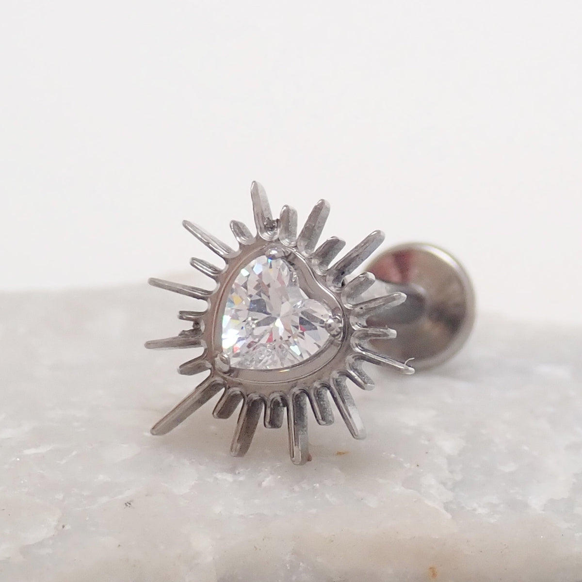 Implant Titanium Starburst Heart CZ  top only , Internally Threaded 0.9mm
