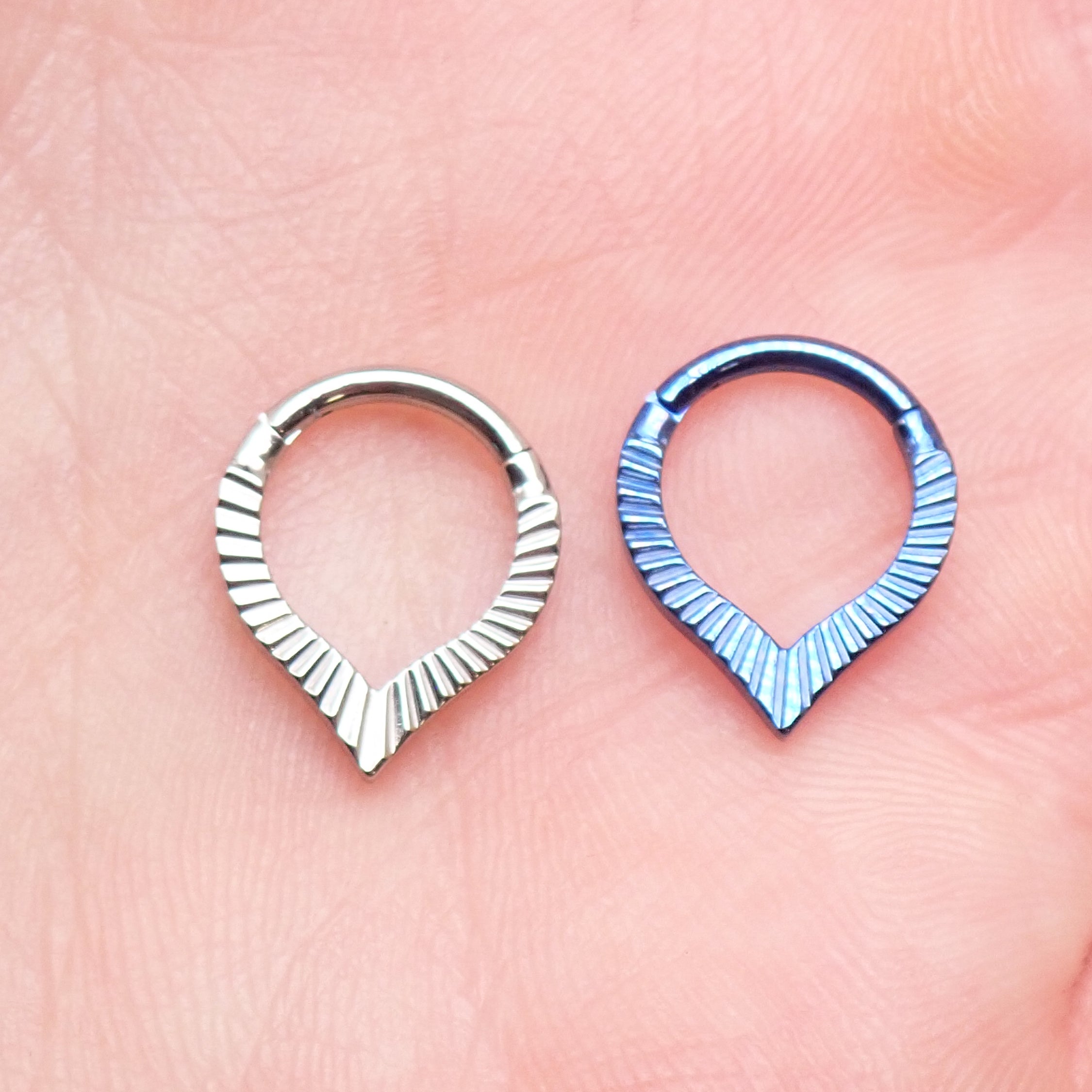 Implant Grade Titanium V Shaped Daith/ Septum Clicker- 16g 8mm