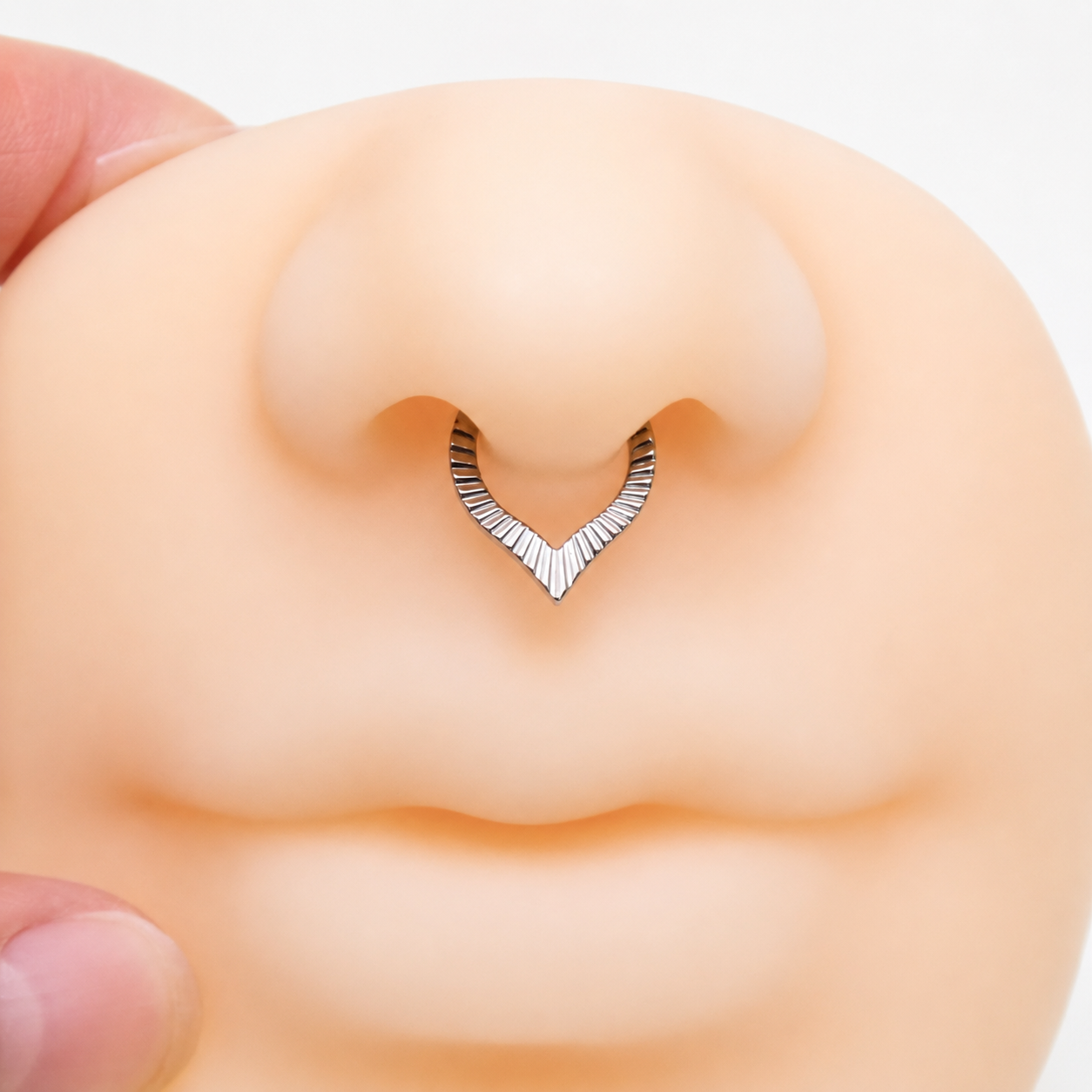 Implant Grade Titanium V Shaped Daith/ Septum Clicker- 16g 8mm